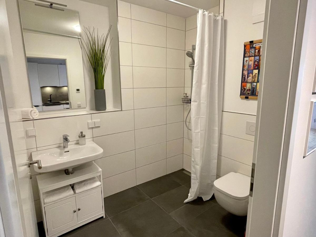 Neubau - S-Bahn Nah - Koeln Messe/Hbf Apartman Bergisch Gladbach Kültér fotó